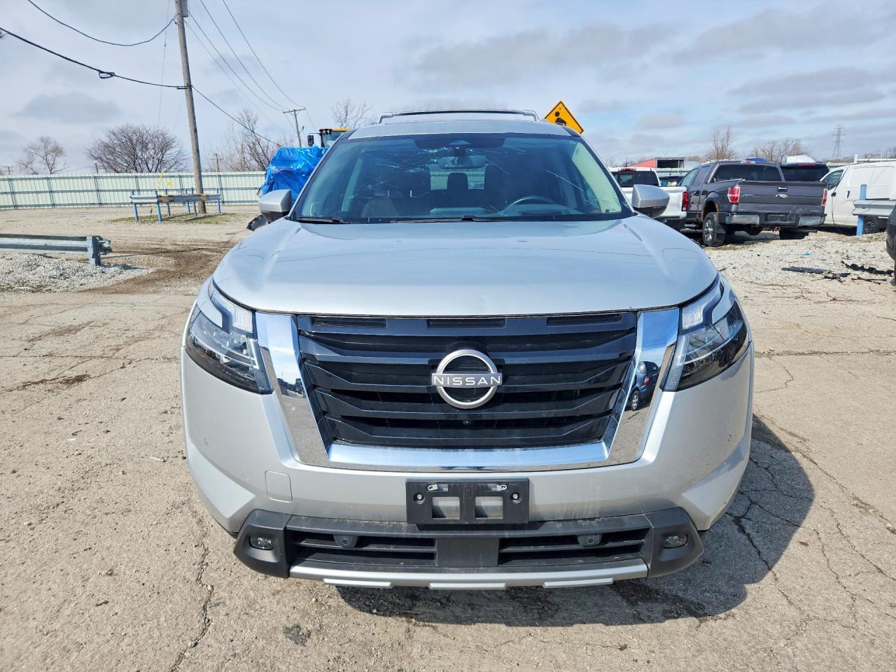 2023 Nissan Pathfinder Platinum - Фото 5