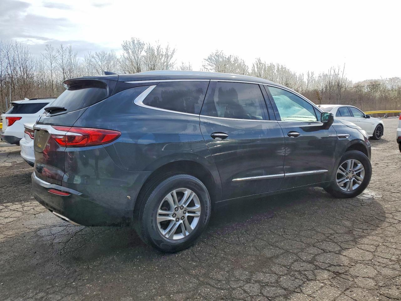 2020 Buick Enclave Essence - Image 3