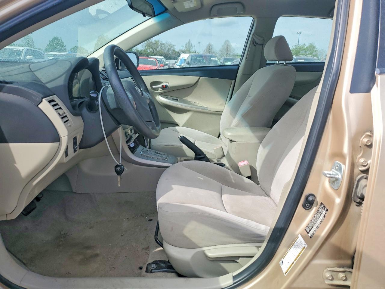2011 Toyota Corolla Le - Фото 7