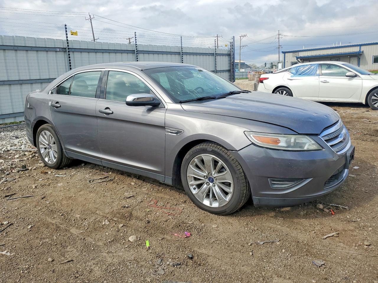 2012 Ford Taurus Limited - Image 4