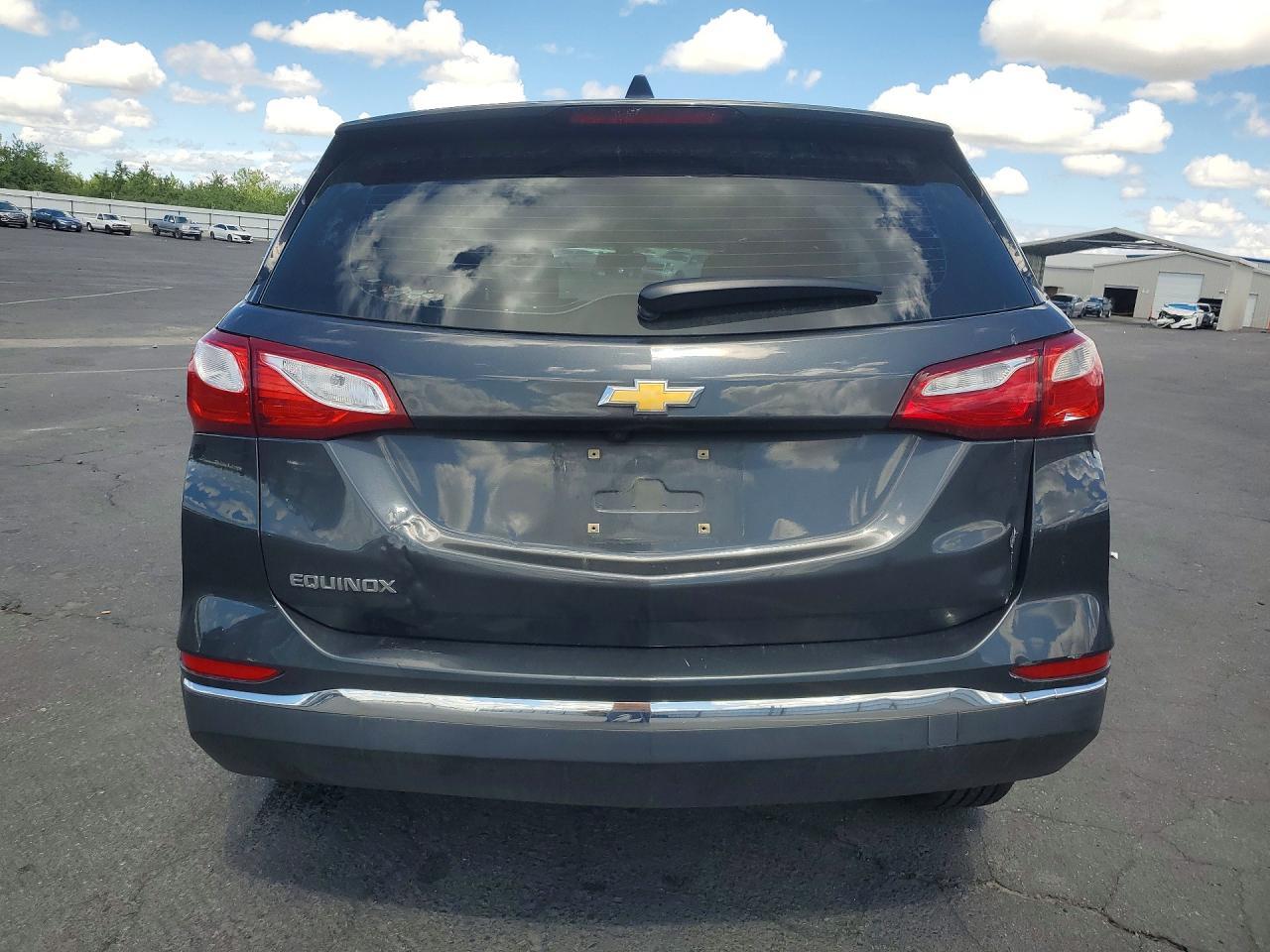 2018 Chevrolet Equinox Ls - Фото 6