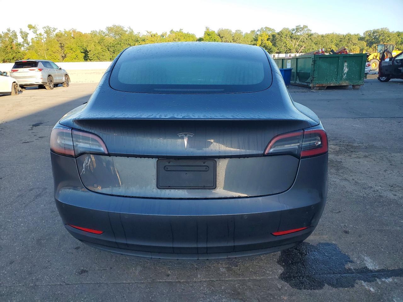 2020 Tesla Model 3 - Фото 6