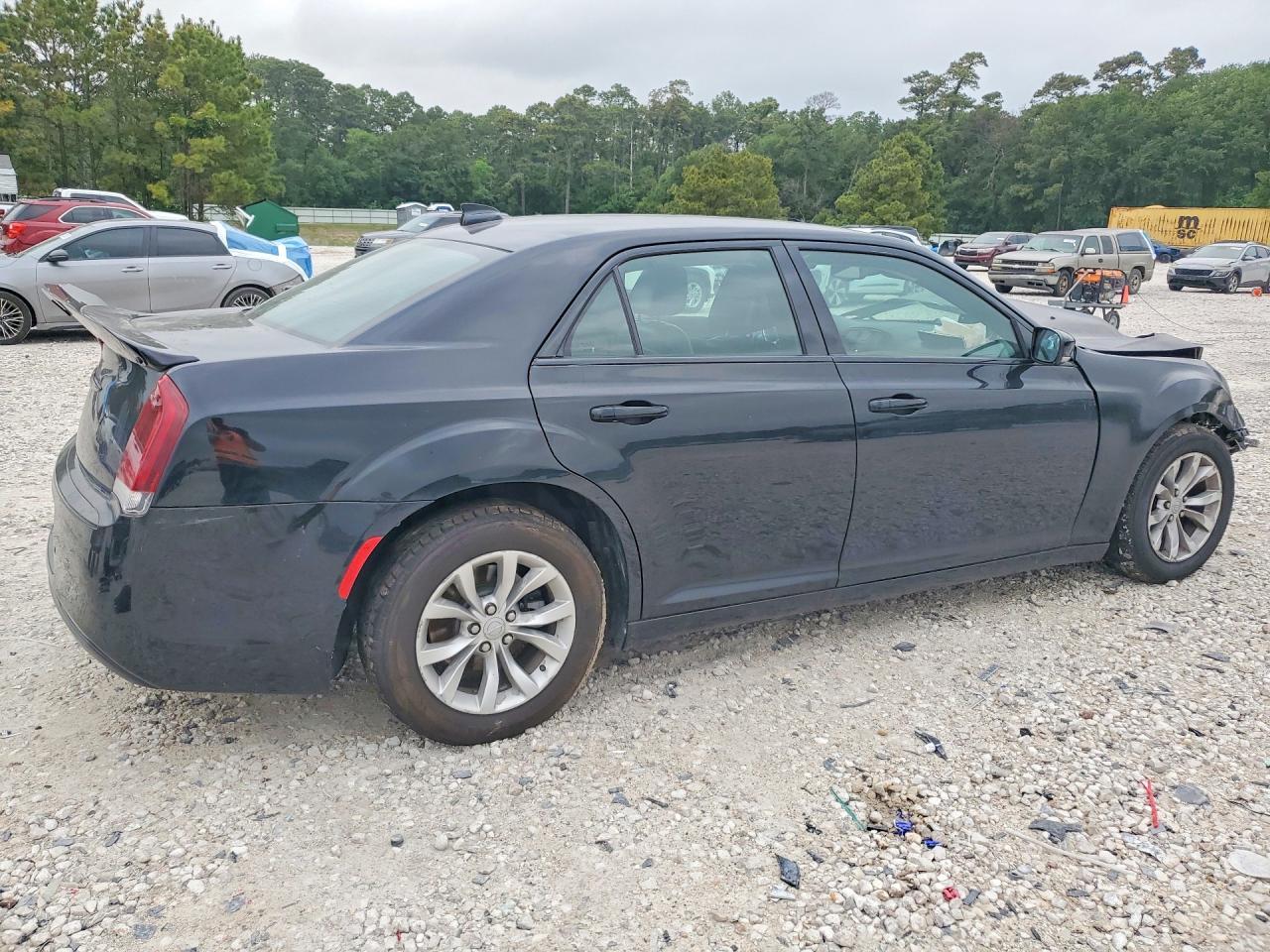 2015 Chrysler 300 Limited - Image 3