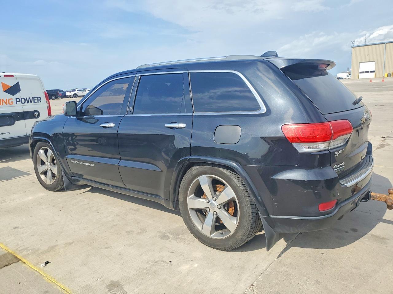 2014 Jeep Grand Cherokee Overland - Image 2