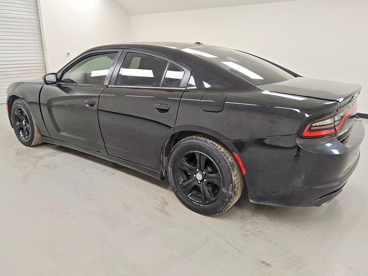2021 Dodge Charger Sxt - Фото 2
