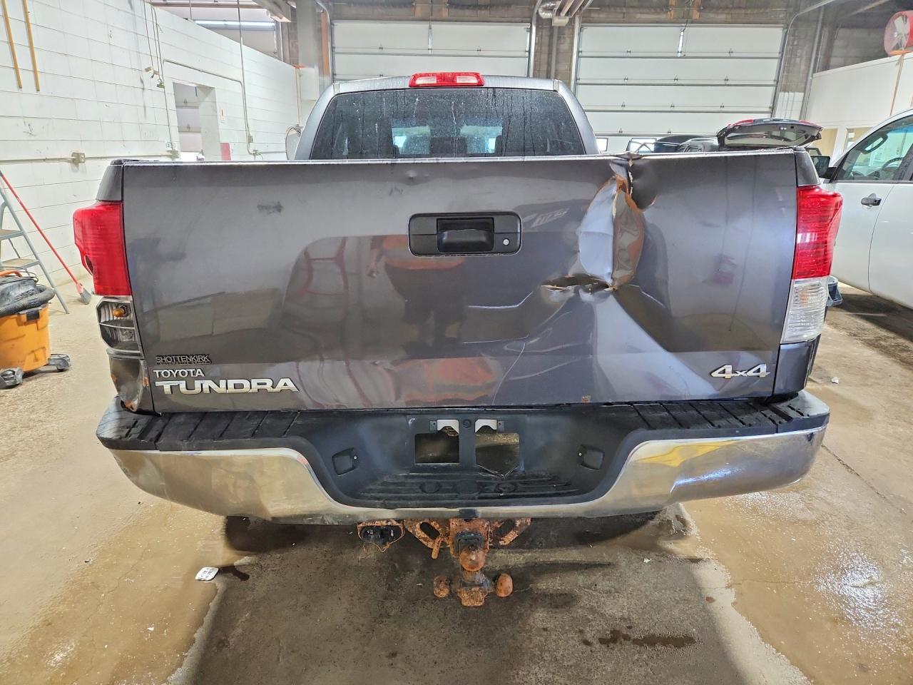 2013 Toyota Tundra Double Cab Sr5 - Image 6