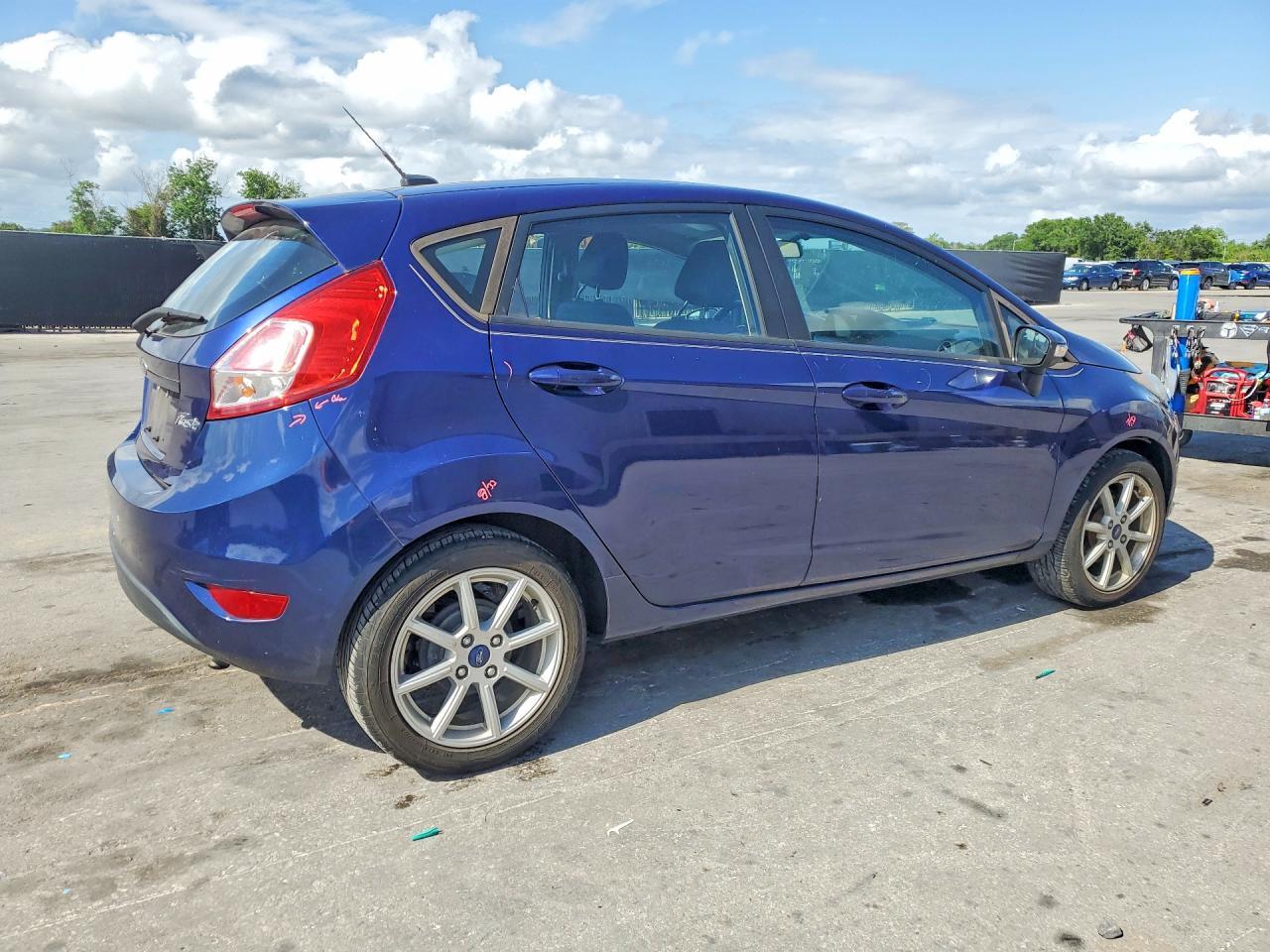 2016 Ford Fiesta Se - Image 3