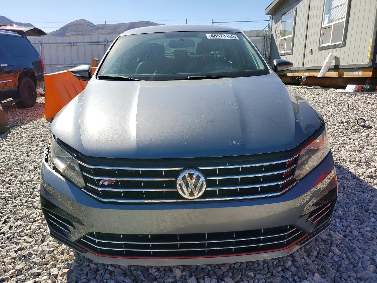 2017 Volkswagen Passat R-Line - Фото 5