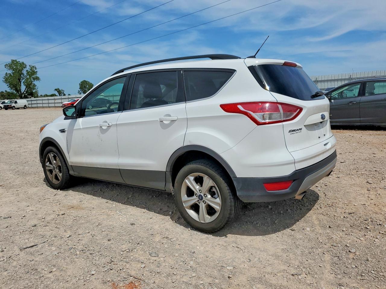 2016 Ford Escape Se - Image 2