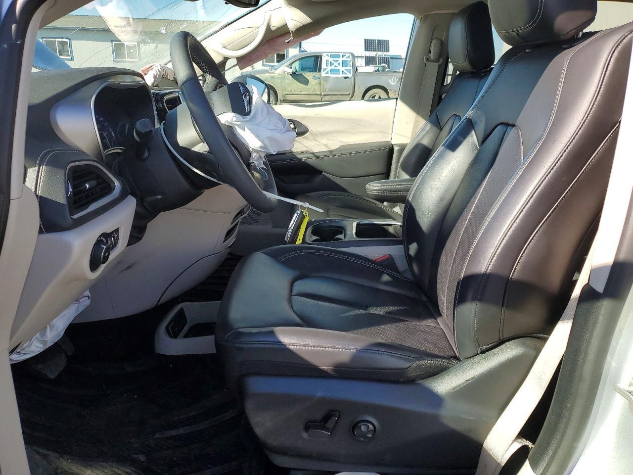 2023 Chrysler Pacifica Touring L - Фото 7