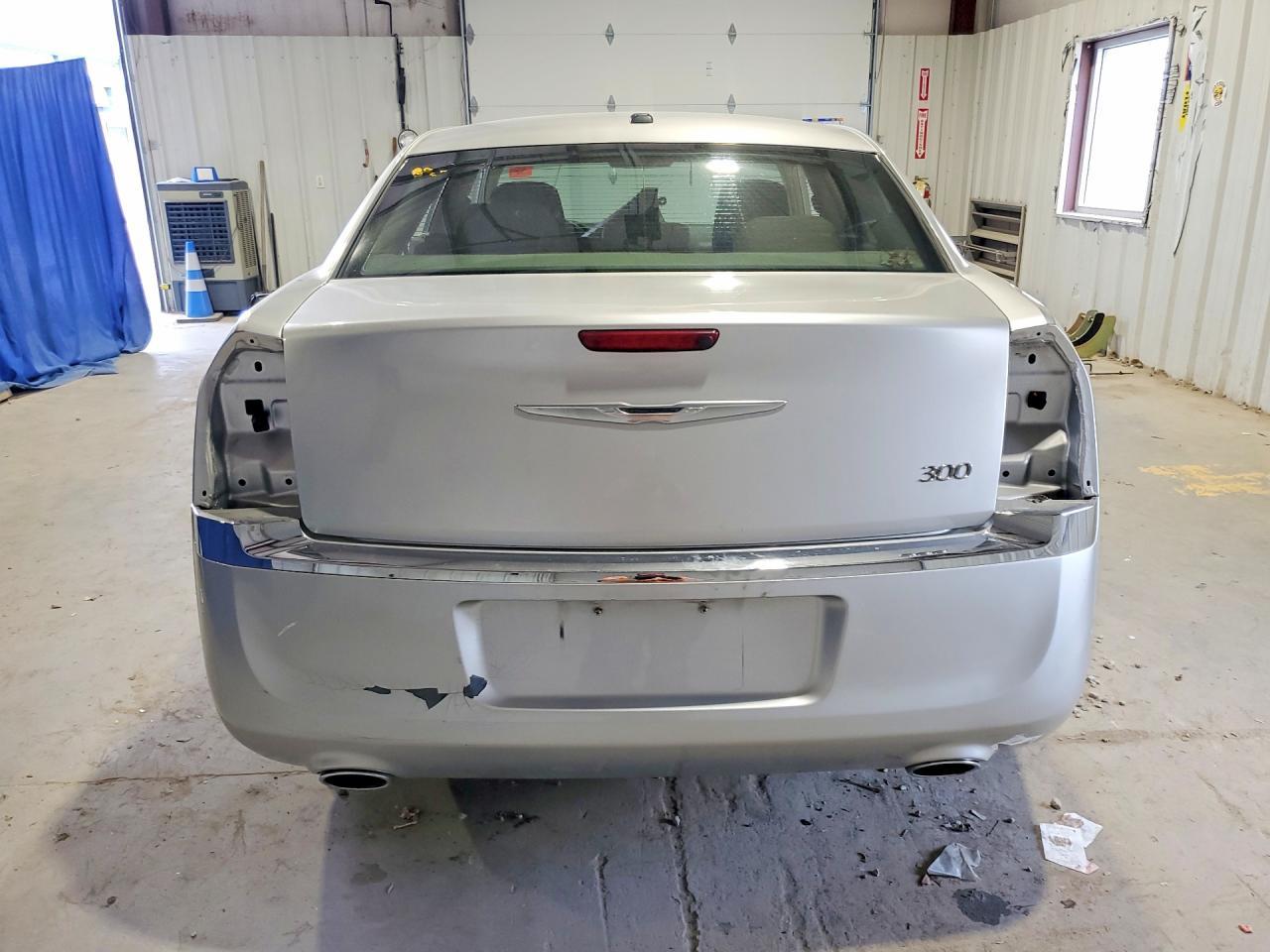 2012 Chrysler 300 - Фото 6