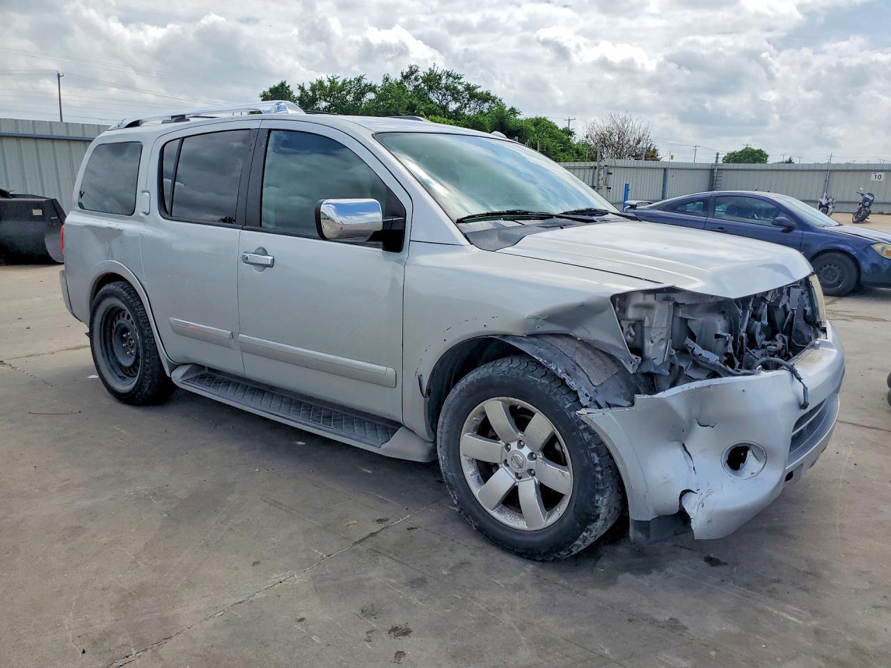 2013 Nissan Armada Sv - Image 4