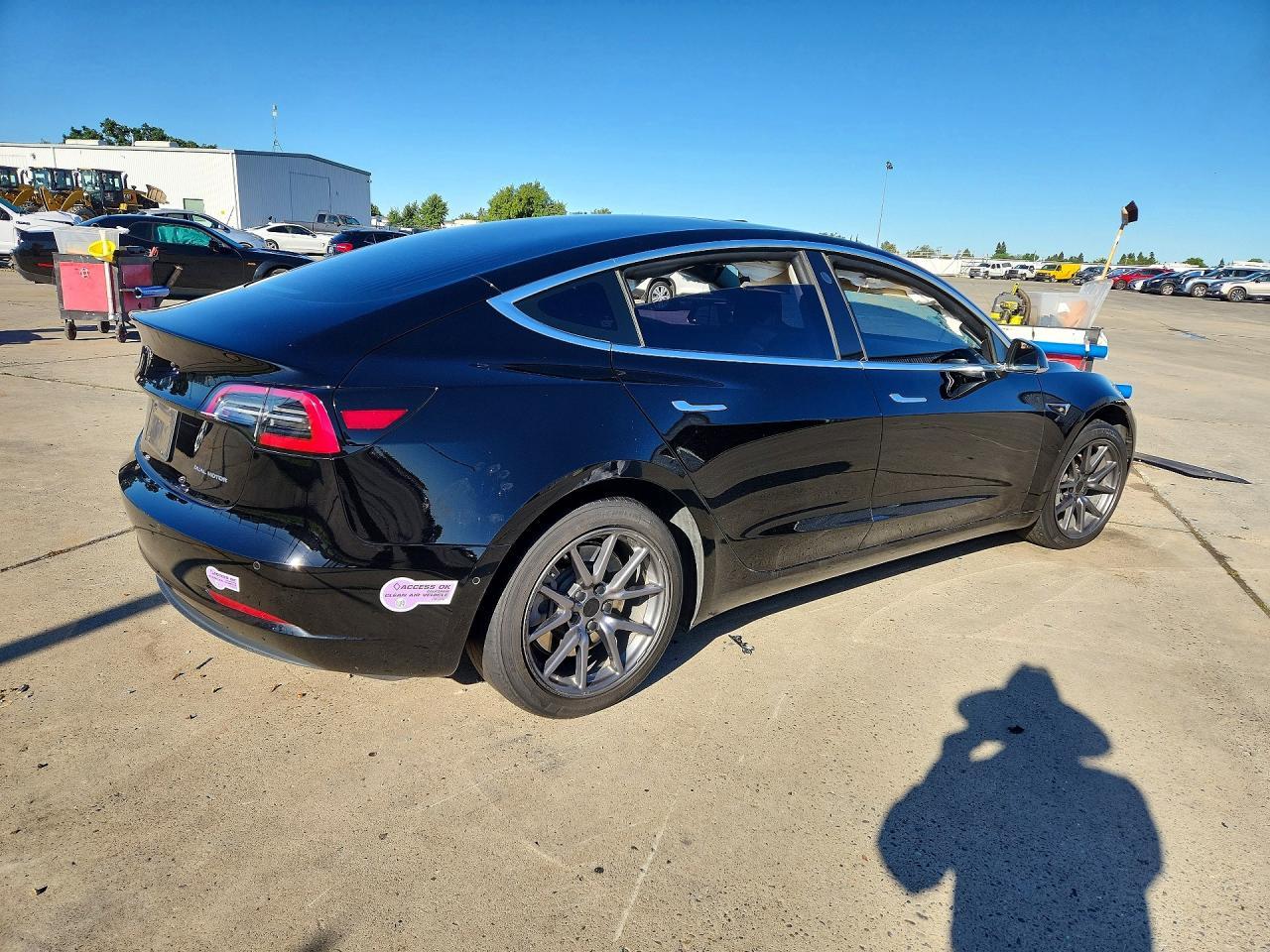 2019 Tesla Model 3 - Фото 3