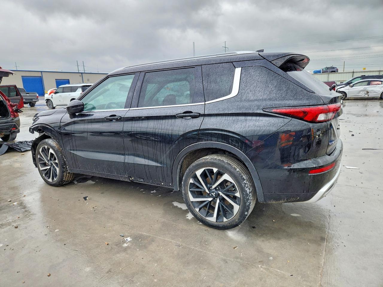 2022 Mitsubishi Outlander Sel - Фото 2
