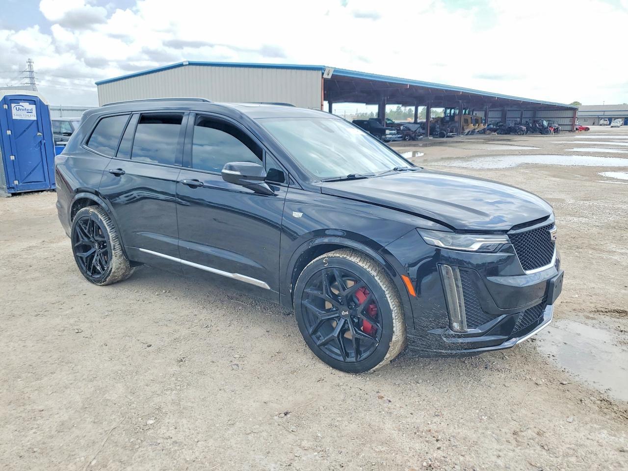 2023 Cadillac Xt6 Sport - Image 4
