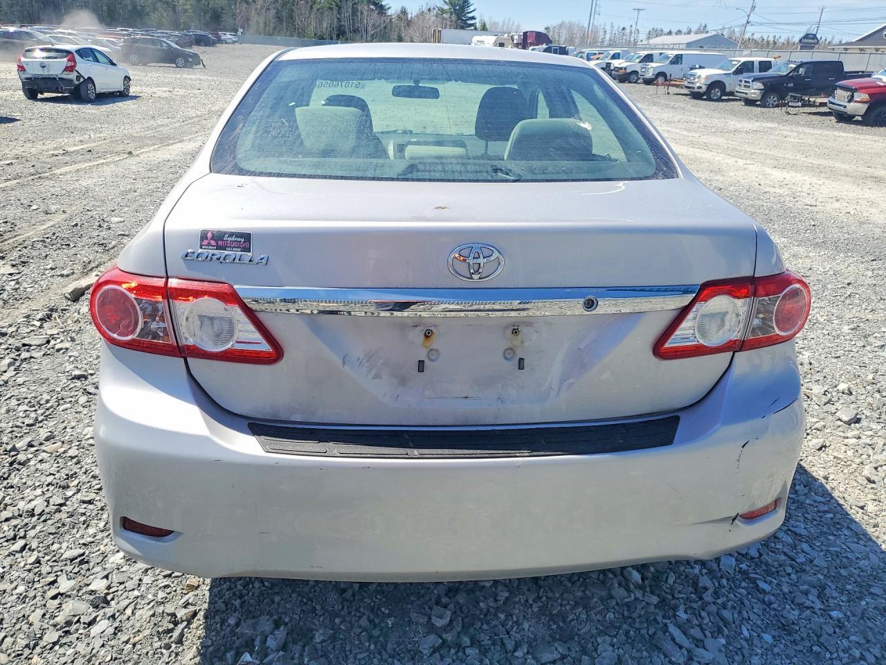2011 Toyota Corolla Base - Фото 6