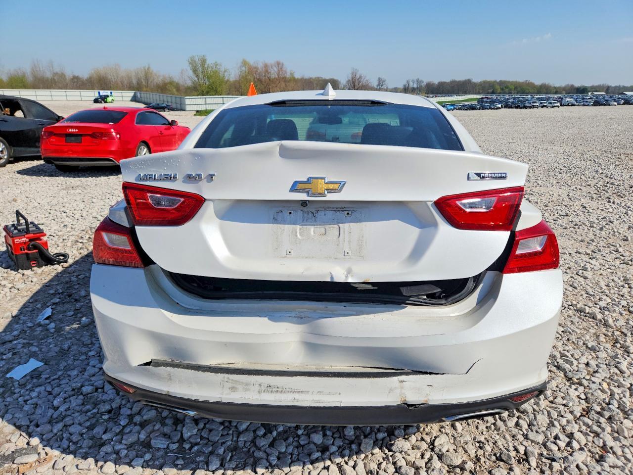 2017 Chevrolet Malibu Premier - Фото 6
