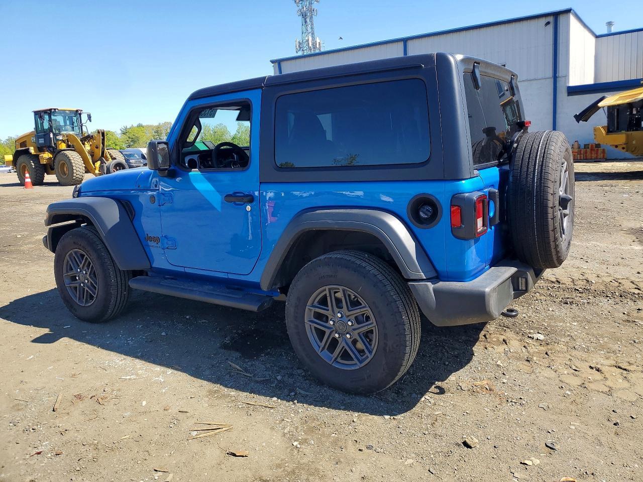 2025 Jeep Wrangler Sport - Фото 2