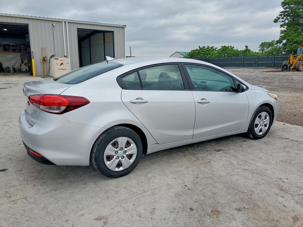 2018 Kia Forte Lx - Image 3