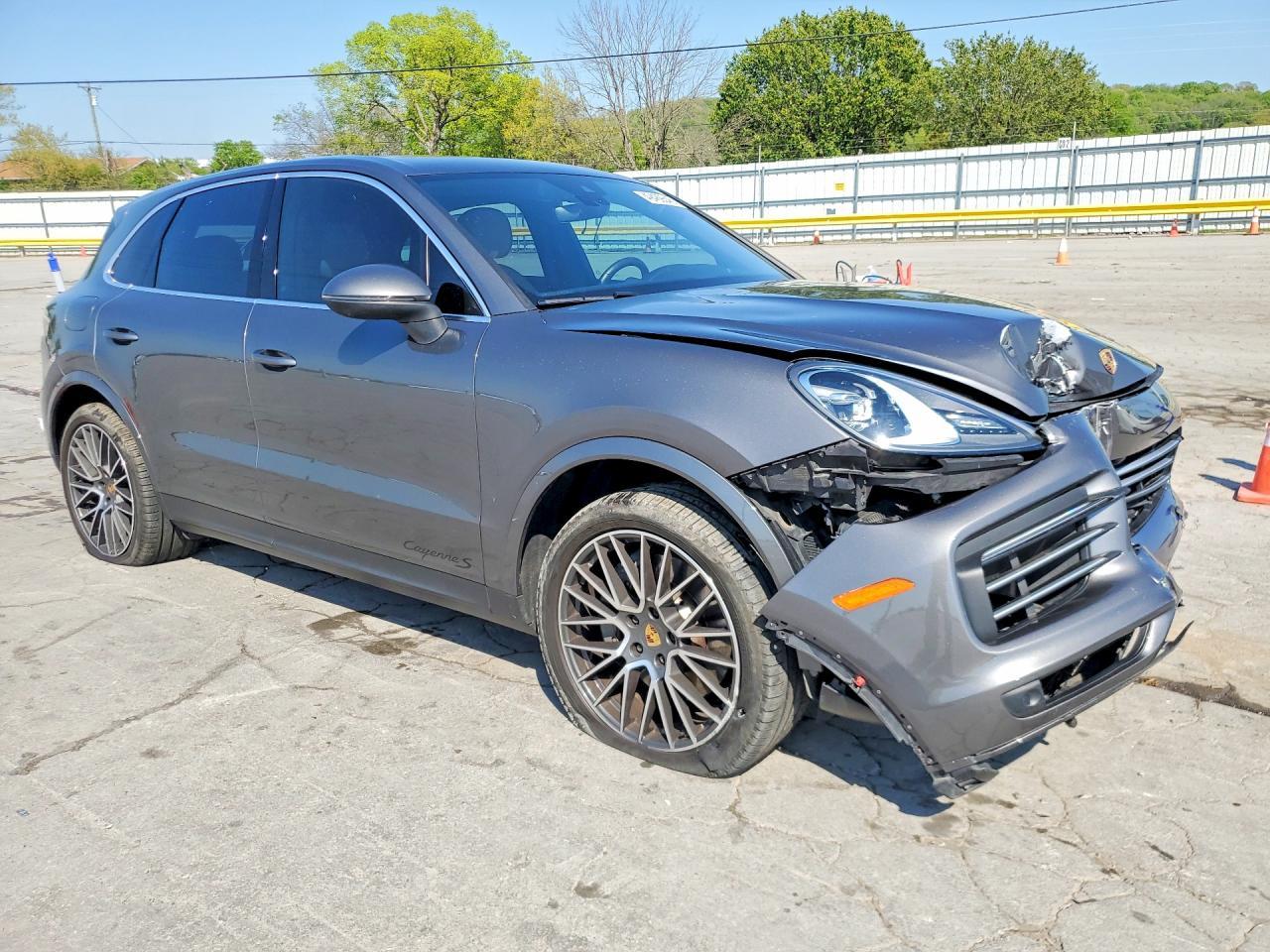 2019 Porsche Cayenne S - Фото 4