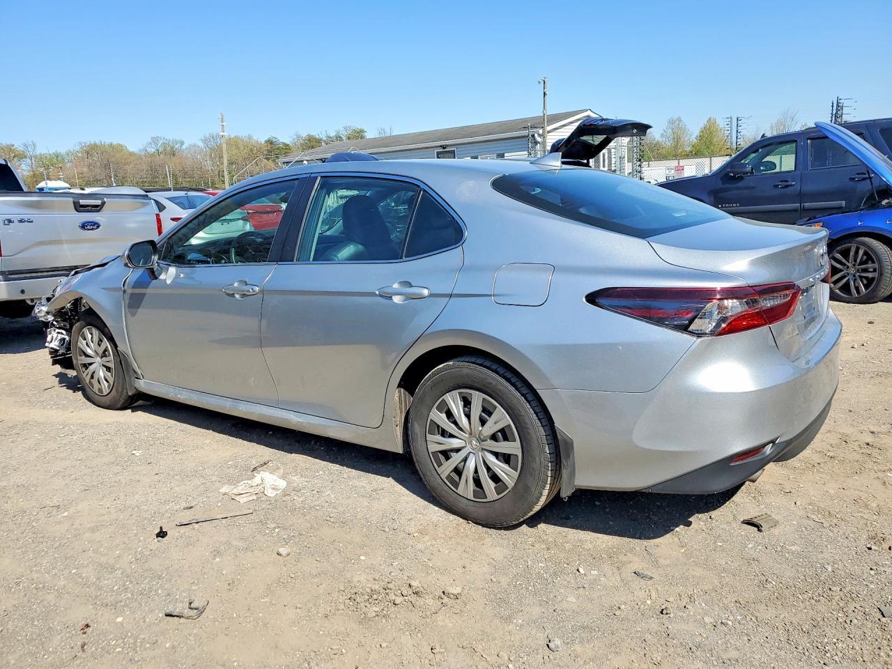 2022 Toyota Camry Le - Image 2