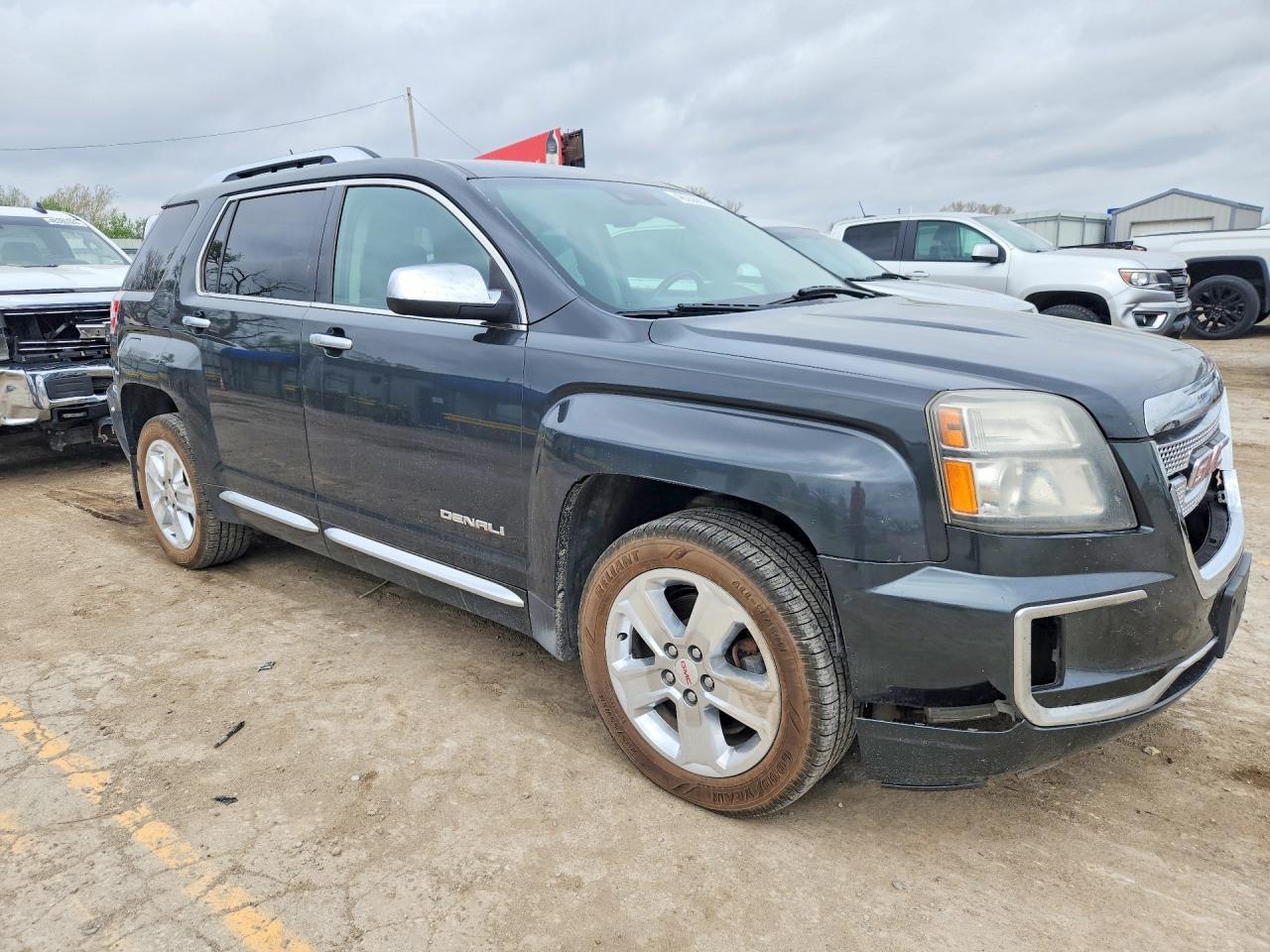 2017 GMC Terrain Denali - Image 4