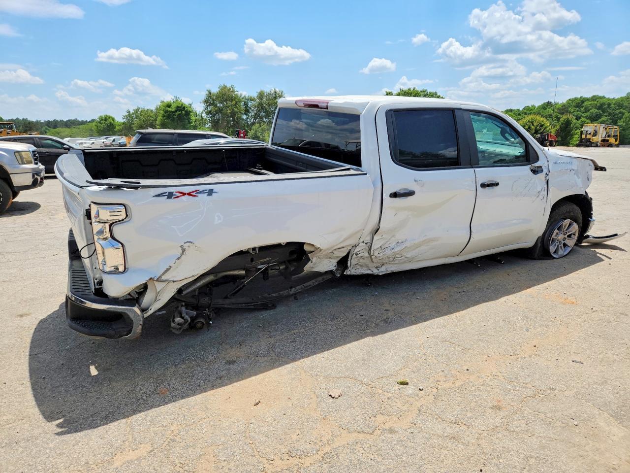 2025 Chevrolet Silverado K1500 - Фото 3