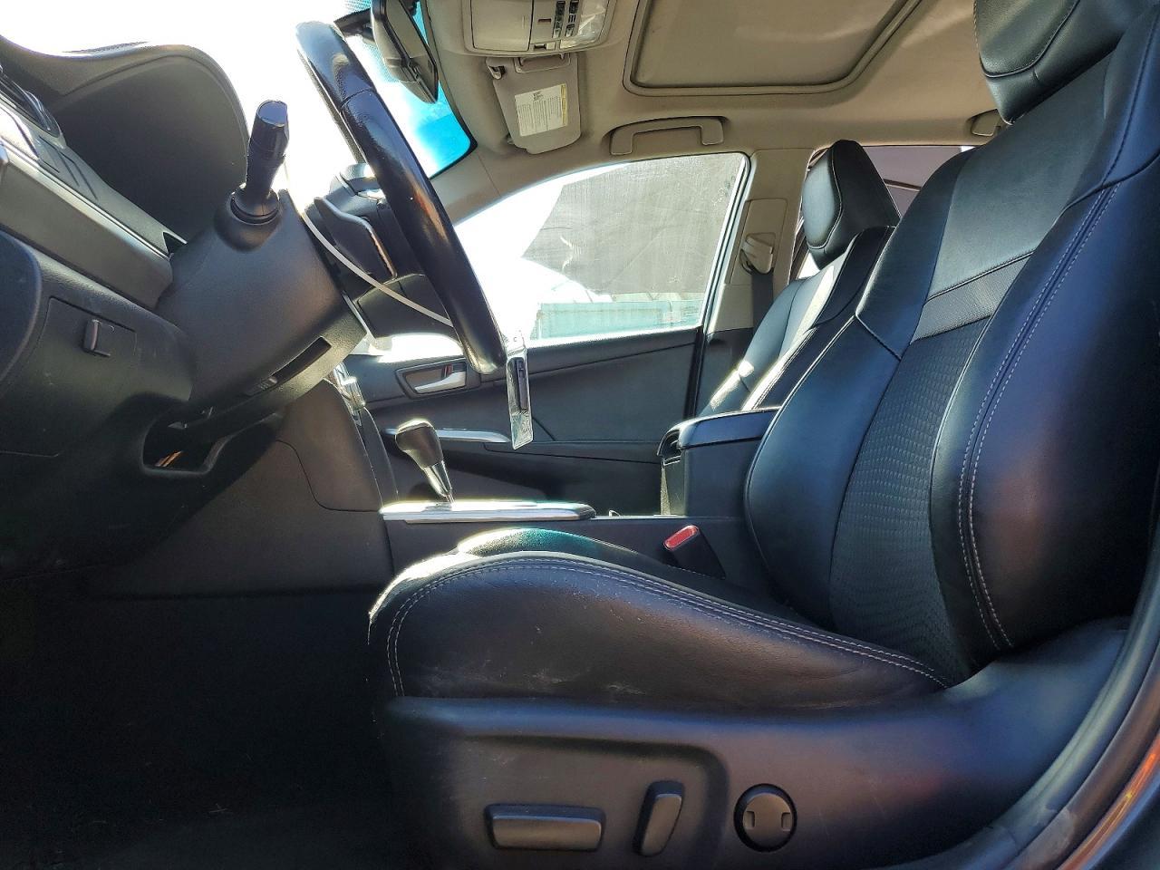 2012 Toyota Camry Se - Image 7