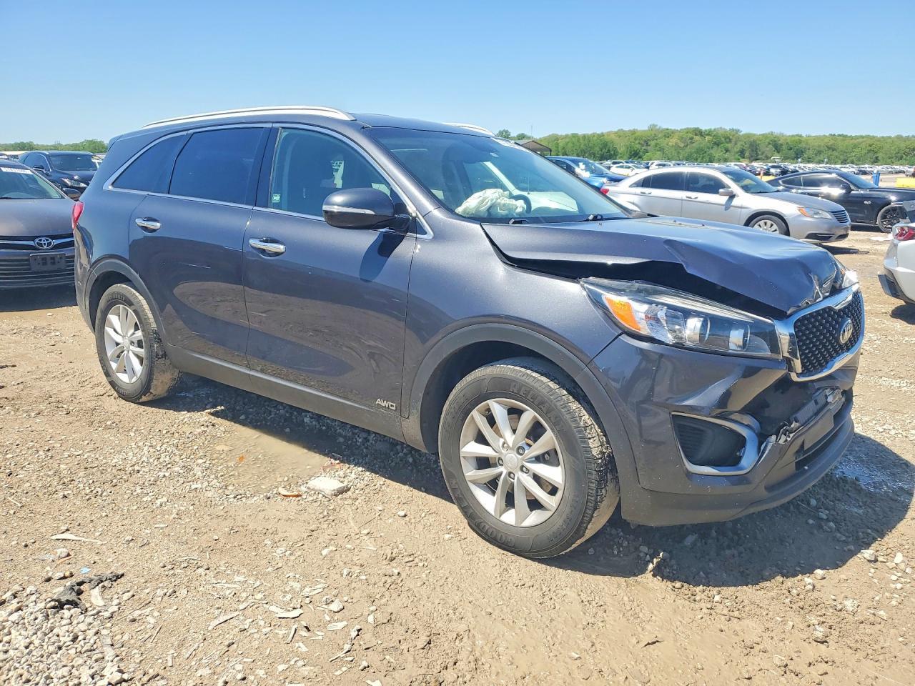 2018 Kia Sorento Lx - Image 4