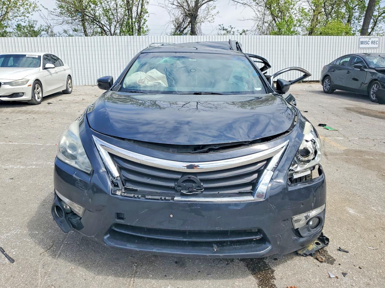 2015 Nissan Altima - Фото 5