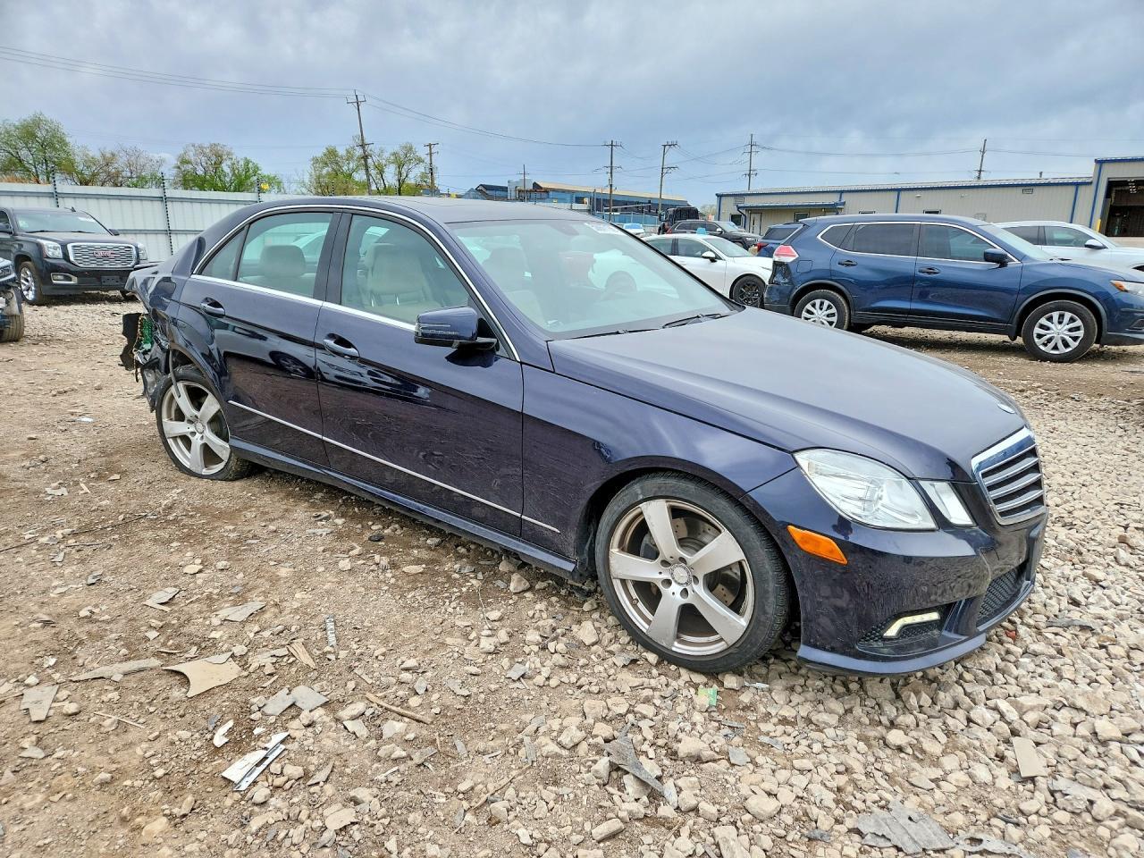 2011 Mercedes-Benz E 350 4Matic - Фото 4