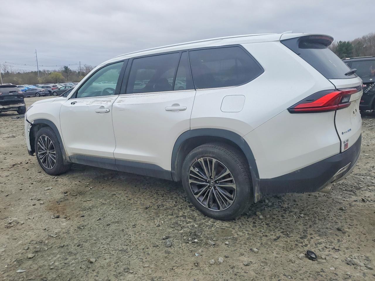 2024 Toyota Grand Highlander Hybrid Max Platinum - Фото 2
