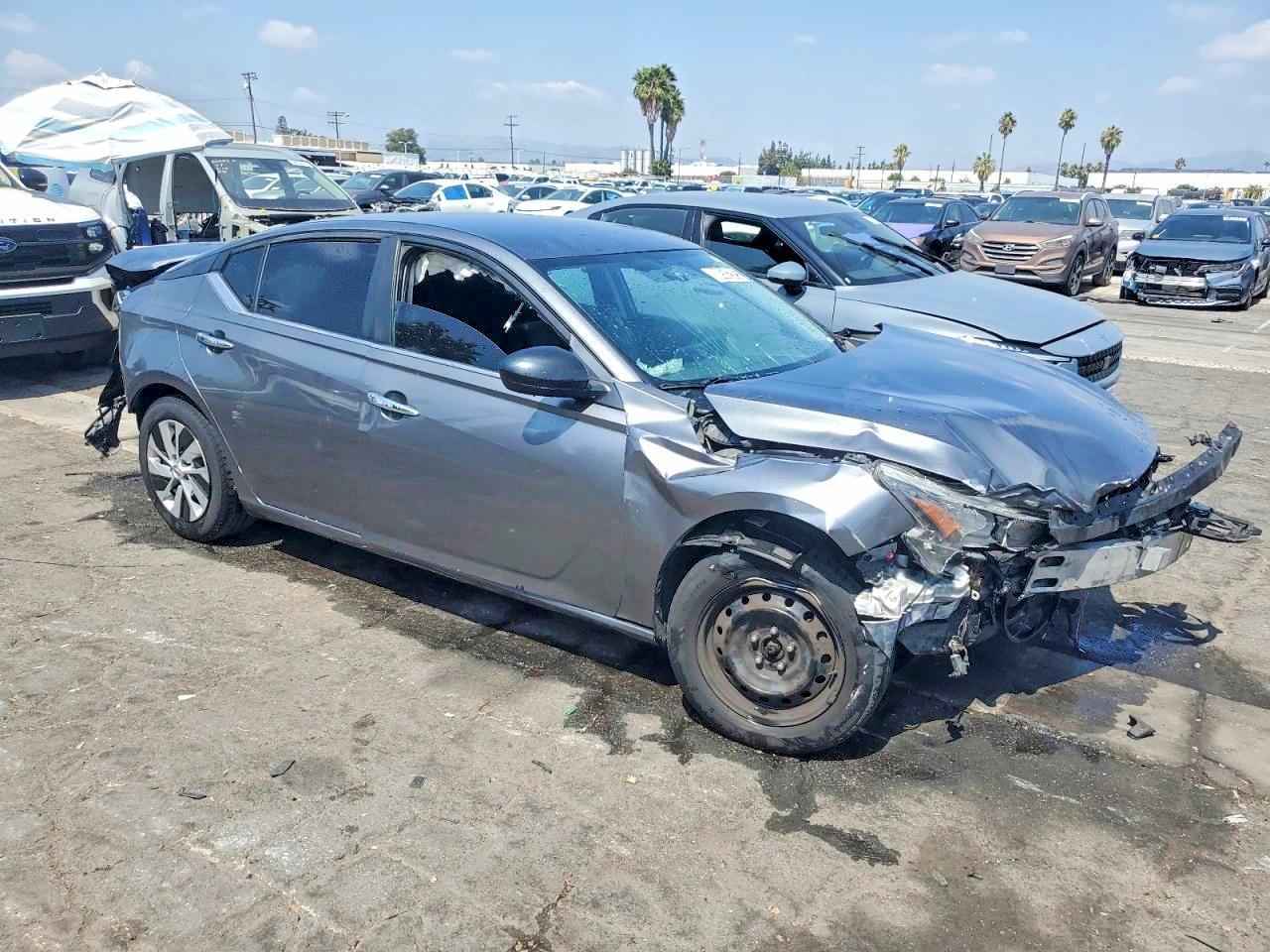 2019 Nissan Altima 2.5 S - Фото 4