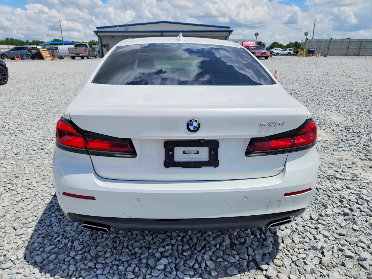 2022 BMW 530 I - Фото 6