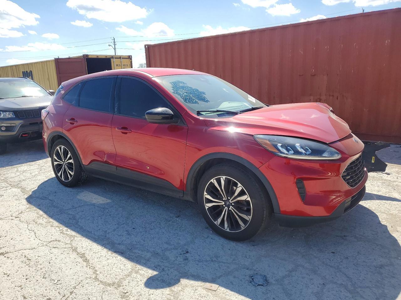 2021 Ford Escape Se - Фото 4
