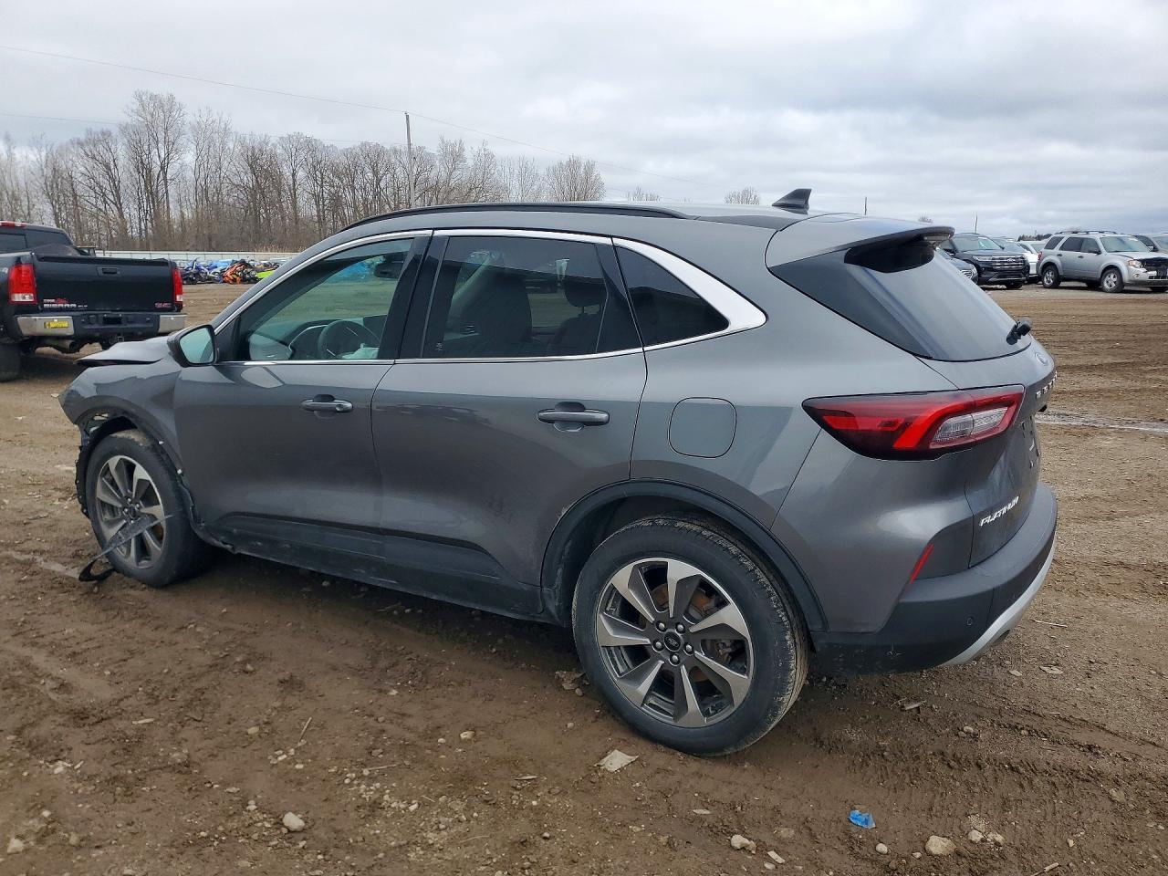 2023 Ford Escape Platinum - Фото 2