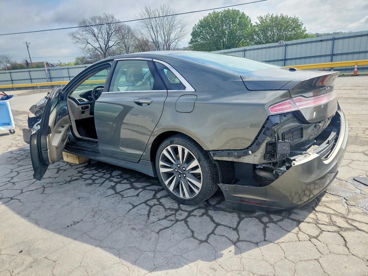 2017 Lincoln Mkz Select - Image 2