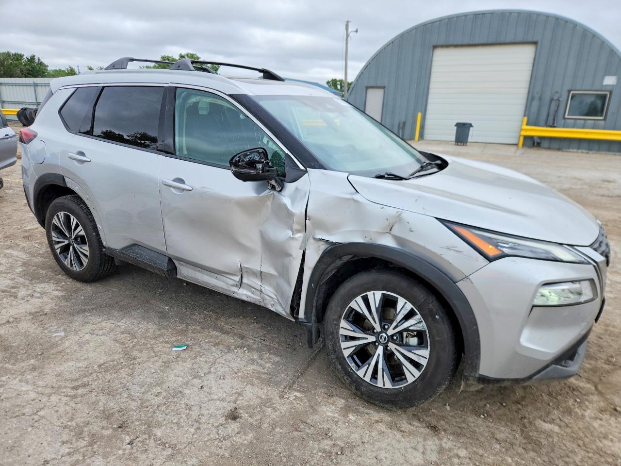 2021 Nissan Rogue Sv - Image 4