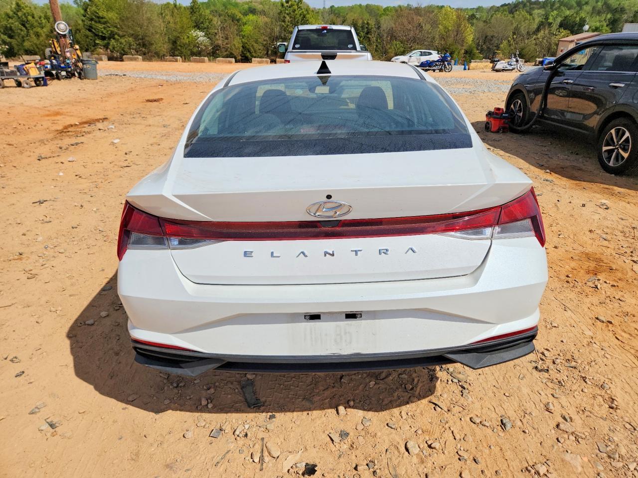 2021 Hyundai Elantra Se - Фото 6