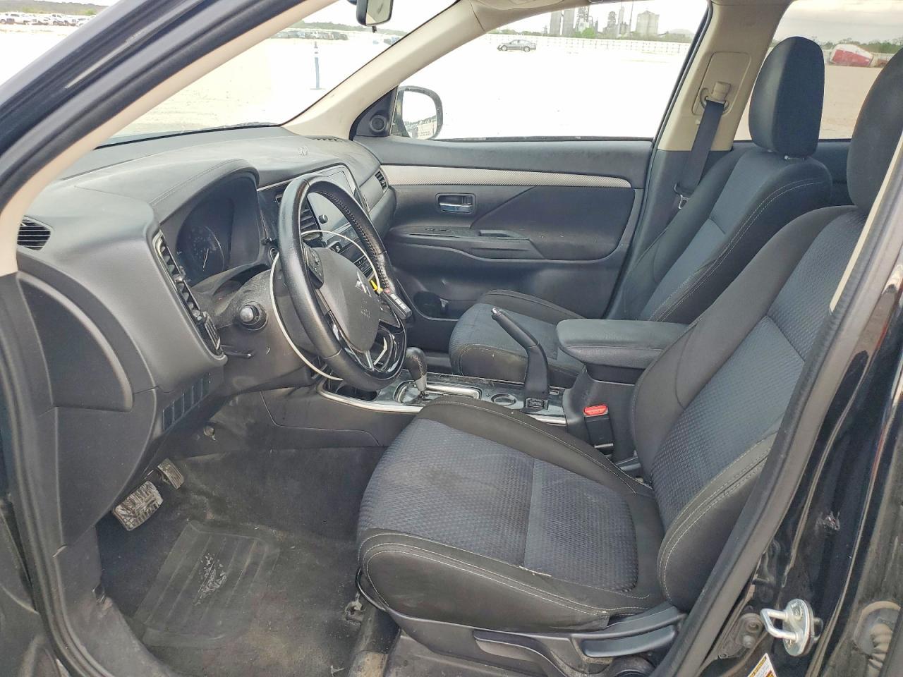 2018 Mitsubishi Outlander Se - Image 7