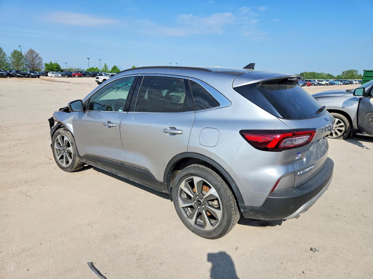 2023 Ford Escape Platinum - Image 2