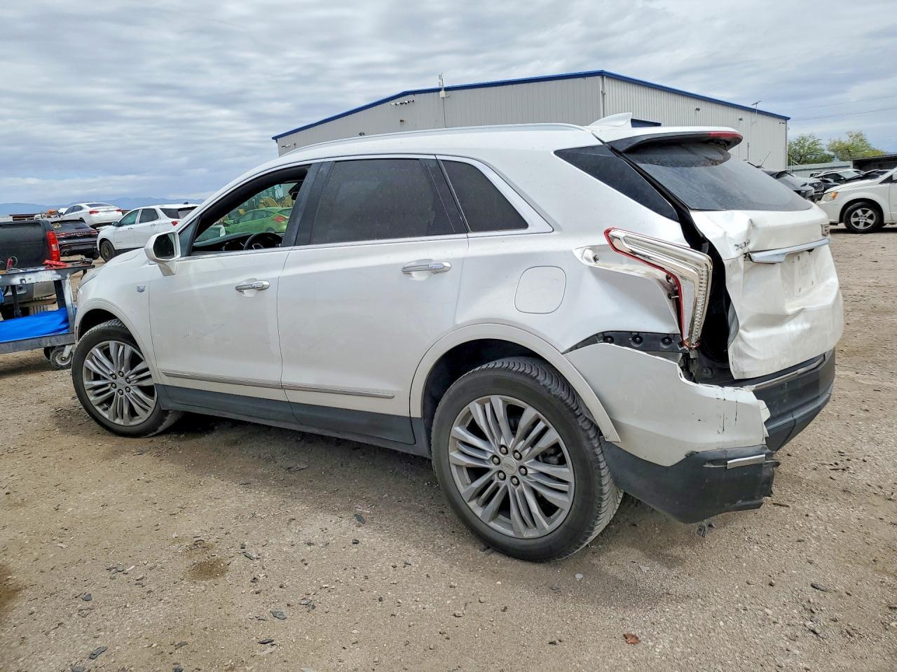 2017 Cadillac Xt5 Luxury - Фото 2