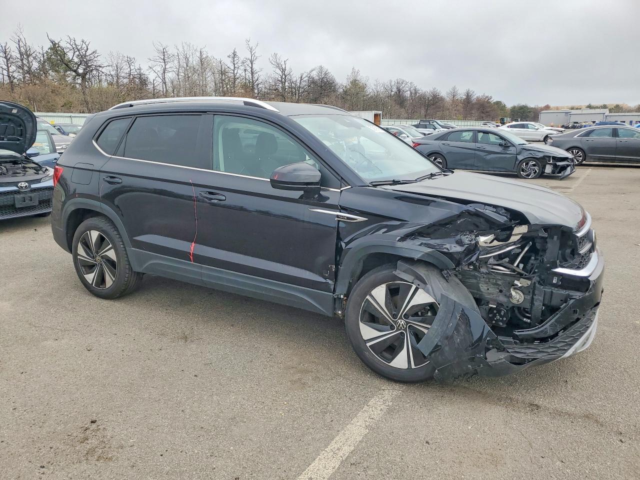 2023 Volkswagen Taos Se - Image 4