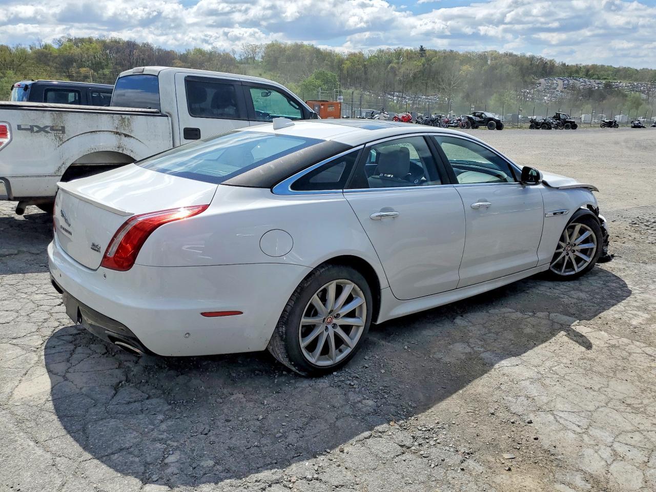 2018 Jaguar Xj R - Sport - Image 3