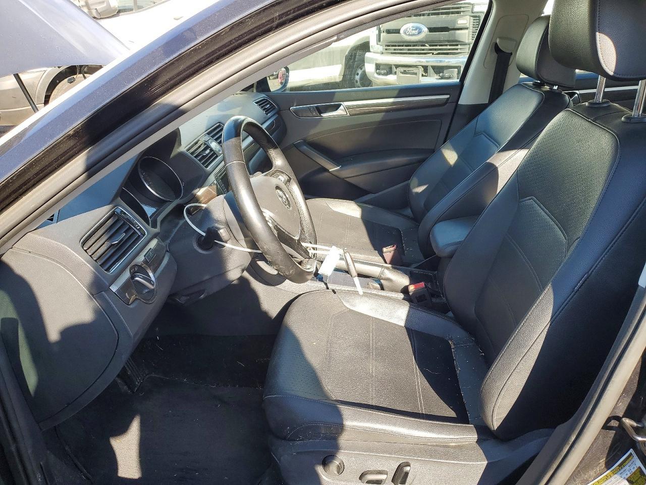 2017 Volkswagen Passat - Фото 7
