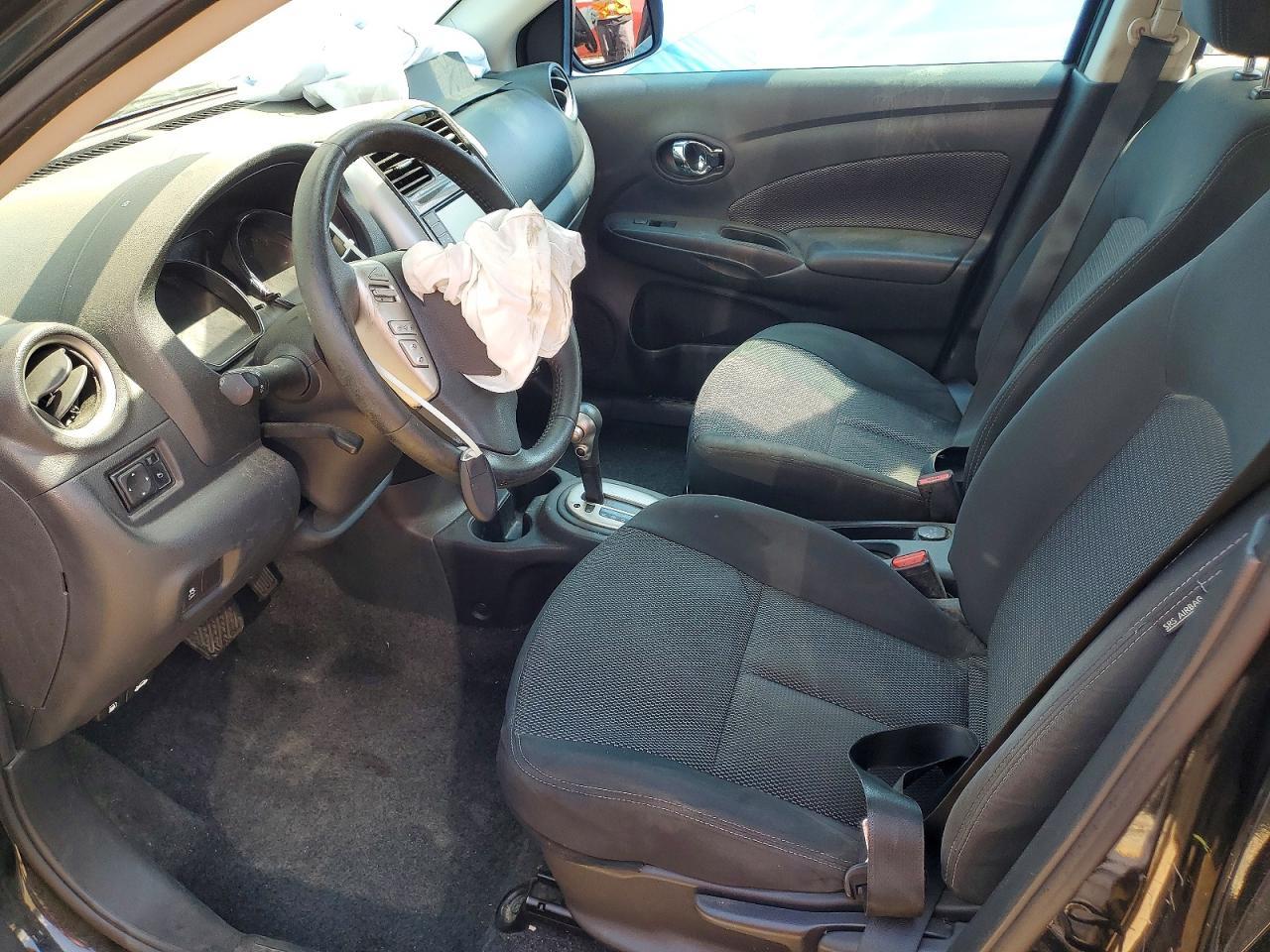 2019 Nissan Versa Sv - Image 7