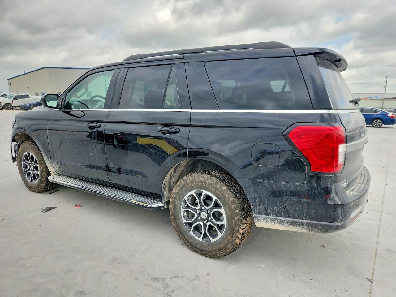 2023 Ford Expedition Xlt - Фото 2