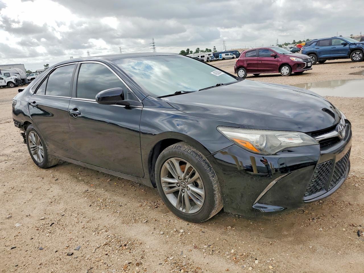 2017 Toyota Camry Se - Image 4
