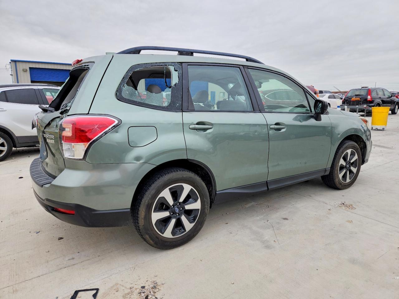2017 Subaru Forester 2.5I - Фото 3