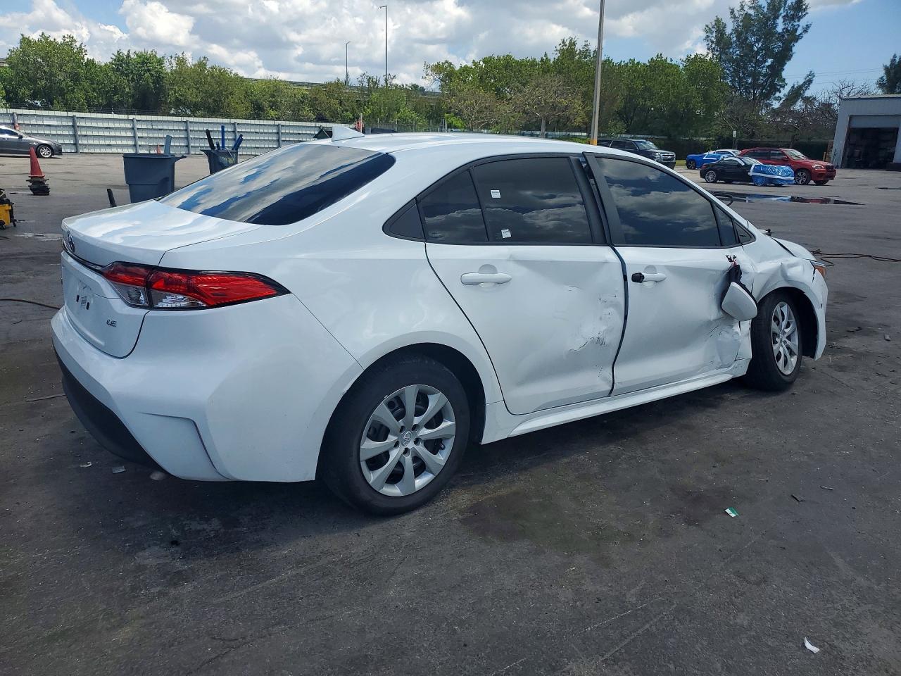 2023 Toyota Corolla Le - Фото 3